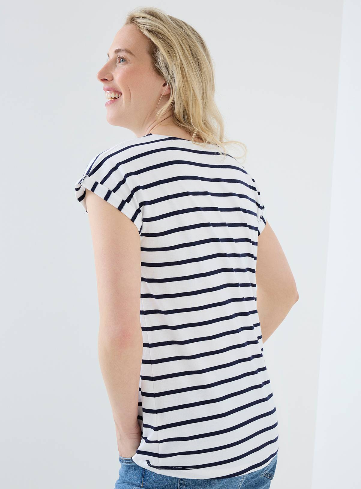 JOJO MAMAN BÉBÉ Boyfriend Cotton T-Shirt White Navy Stripe L - Image 4